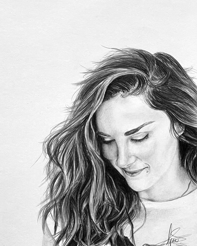 Woman portrait commission – Graphite 21 x 21 cm – IranSCArts Heidelberg
